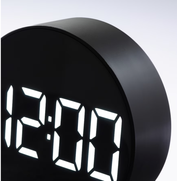 PLUGGET Phlookkiat Alarm Clock - Image 3