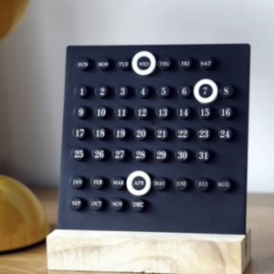Wooden Desktop Flip Calendar – Minimal Office Decor